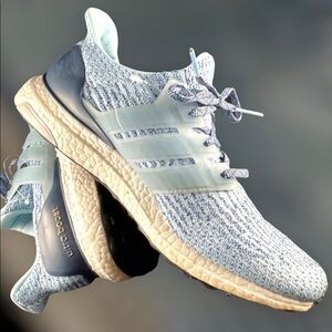 Adidas Ultraboost Ultra boost light blue parley 11 US womens excellent condition